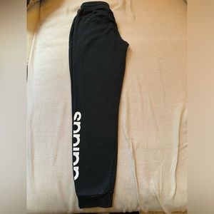 ADIDAS JOGGER SWEAT PANTS. women’s// Size s